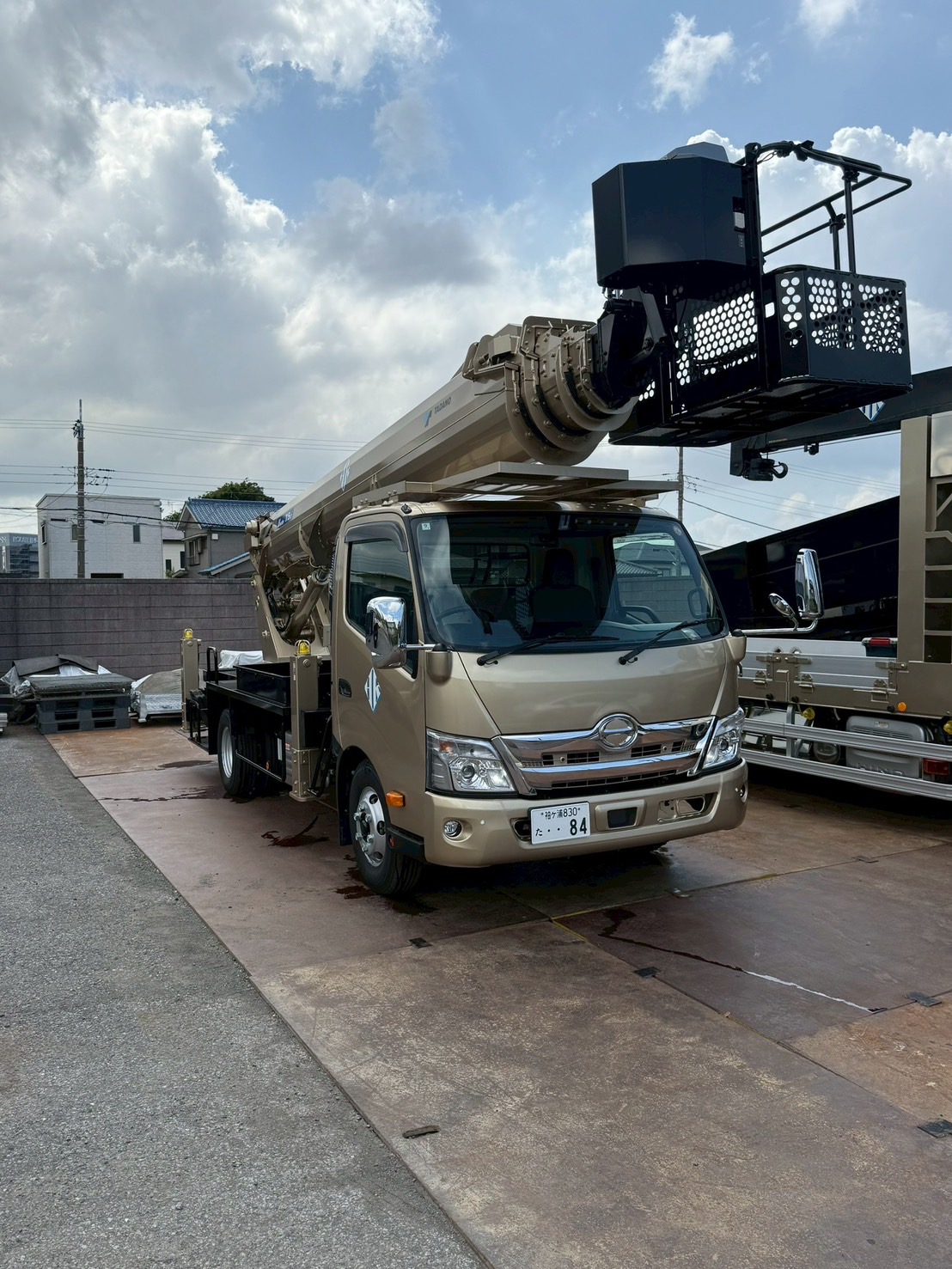 高所作業車(28m)